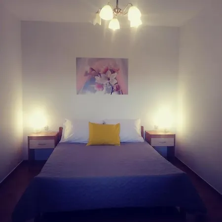 Apartment With A Parking Space Lopar, Rab - 17103
